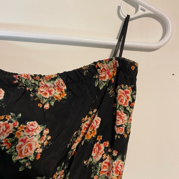 Black Floral Summer Romper - Picture 4 of 6